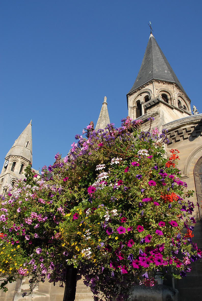exterieur collegiale 04